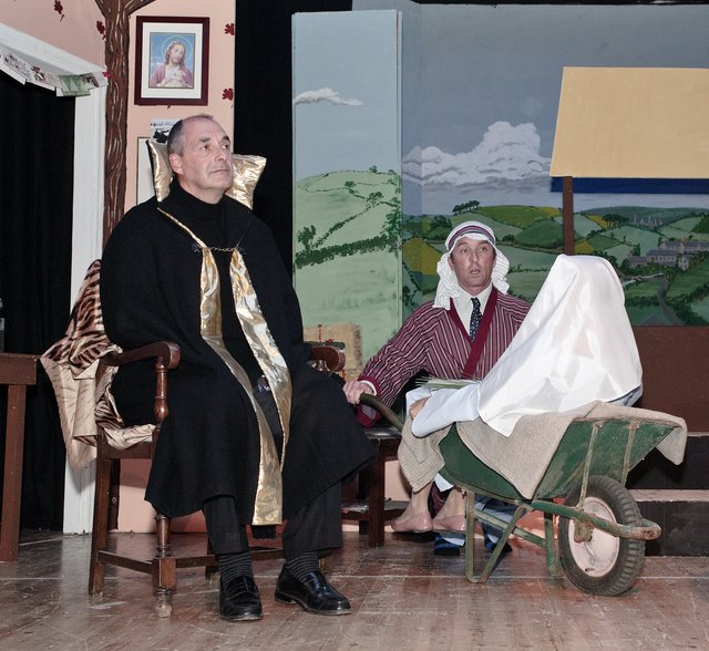 Vicar of Dibley (100)