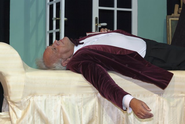 Real Inspector Hound (44)
