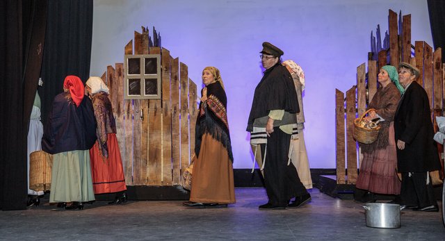 Fiddler on the Roof Dec 2017 (164)