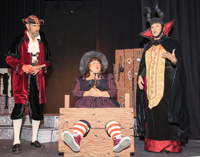 Wyrd Sisters (48)