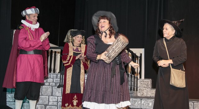 Wyrd Sisters (113)