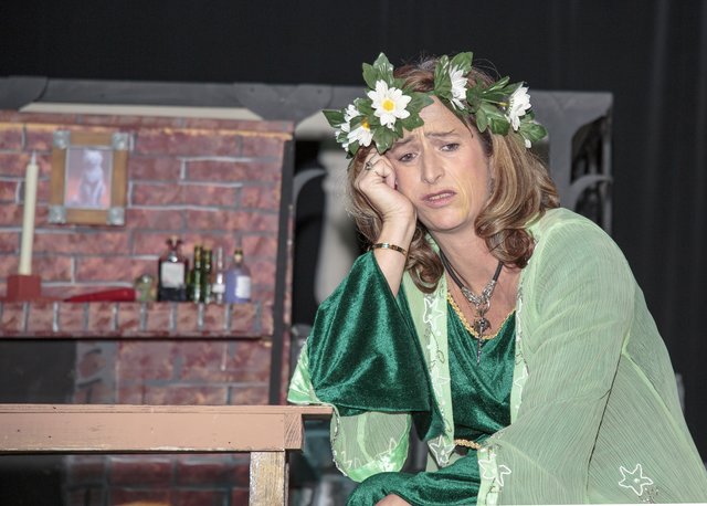 Wyrd Sisters (85)