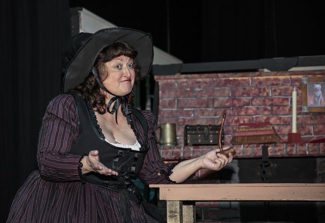 Wyrd Sisters (84)