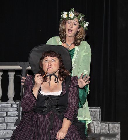 Wyrd Sisters (70)