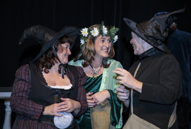 Wyrd Sisters (18)