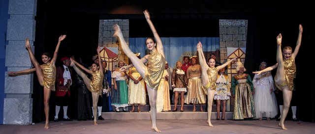 Cinderella 2 Uglies Revenge (115)