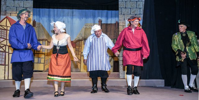 Cinderella 2 Uglies Revenge (110)