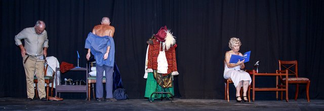 Quartet (81)