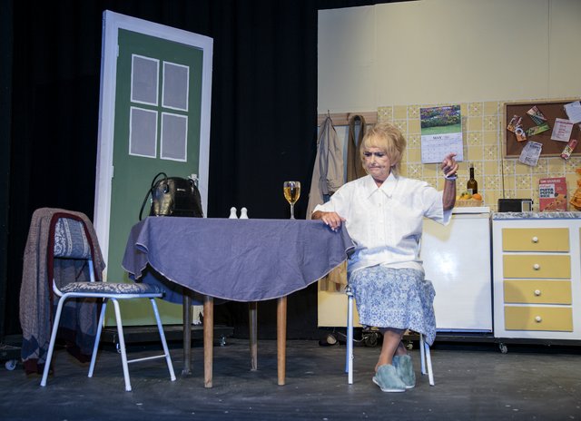 Shirley Valentine (4)